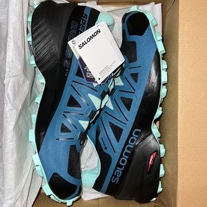 Brand New in Box Women’s Salomon Speedcross 5 Gortex Size 9.5